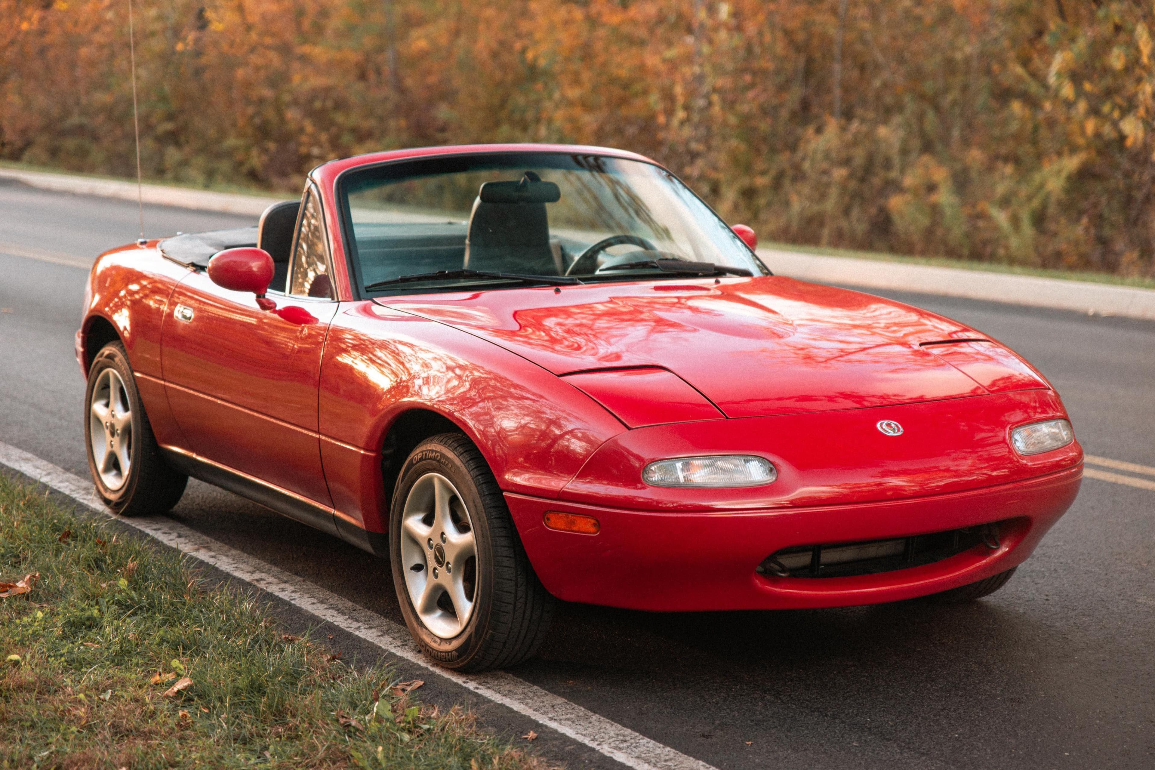 1996 Mazda NA Miata sold for $8,500