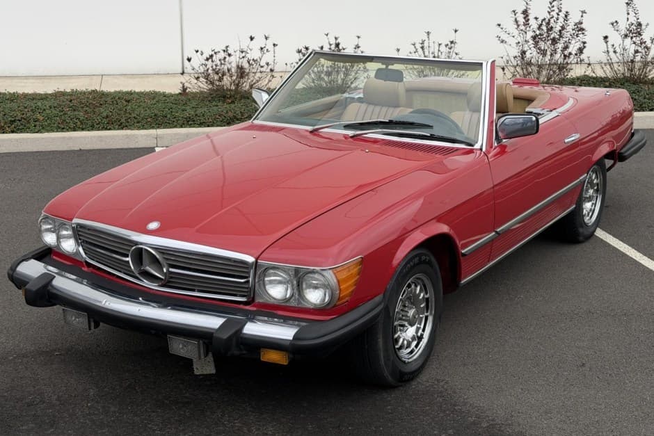 1980 Mercedes-Benz R107 SL sold for $9,900