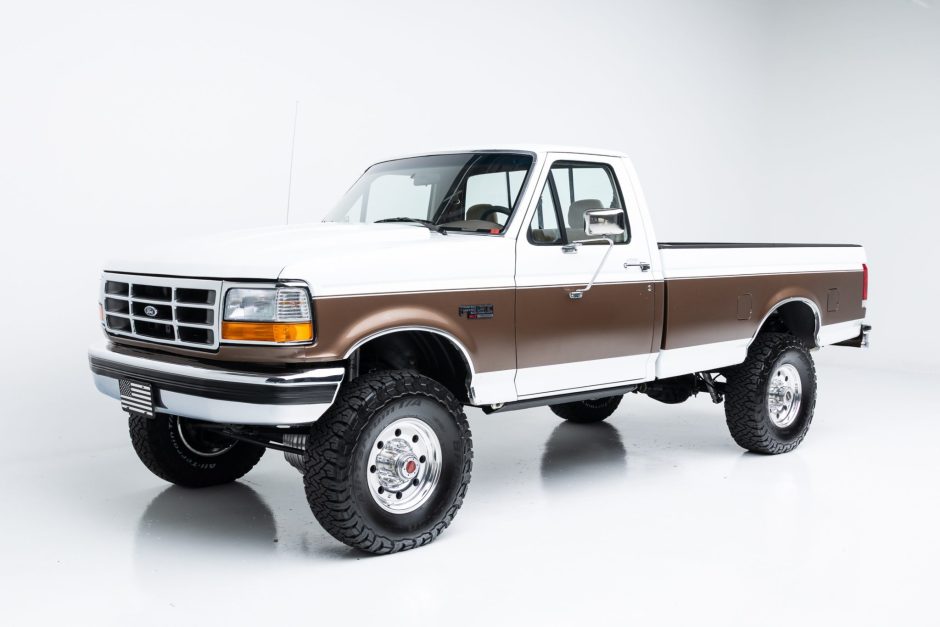 1993 Ford F-Series 1992-1997 sold for $28,250