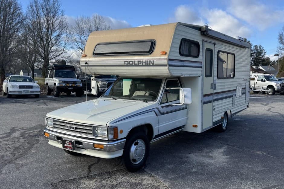 1988 Toyota Pickup (N50/N60/N70 1984-1988) sold for $9,350