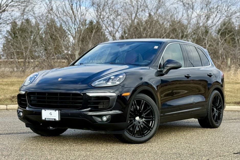 2015 Porsche 958 Cayenne (2011-2018) sold for $19,257