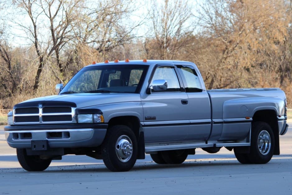 1996 Dodge Ram HD (1994-2002) sold for $18,500