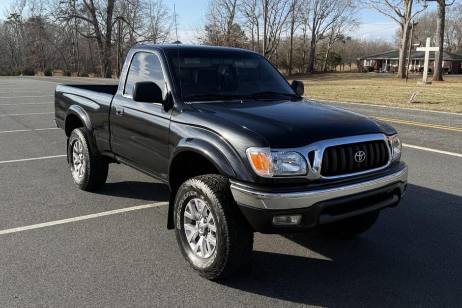 2001 Toyota Tacoma (N1X0 1995-2005) sold for $9,200