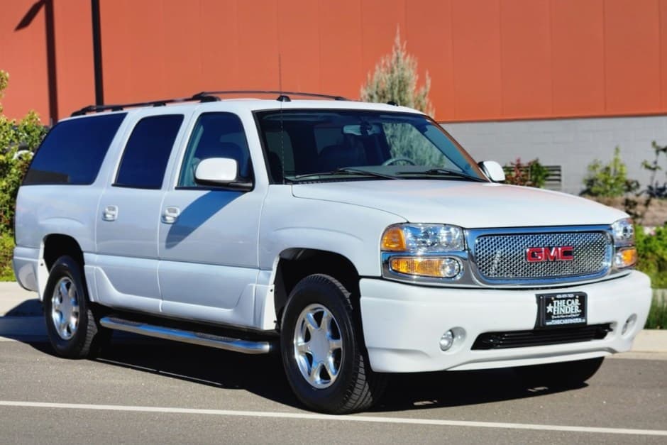 2005 GMC Yukon GMT800 sold for $12,600