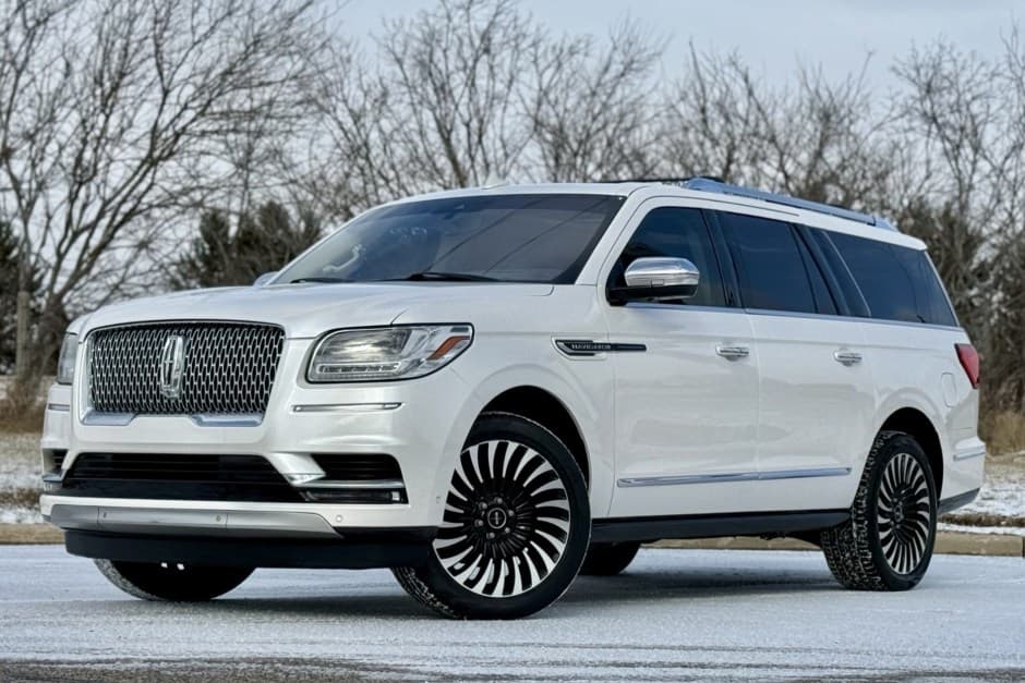 2018 Lincoln Navigator sold for $37,000