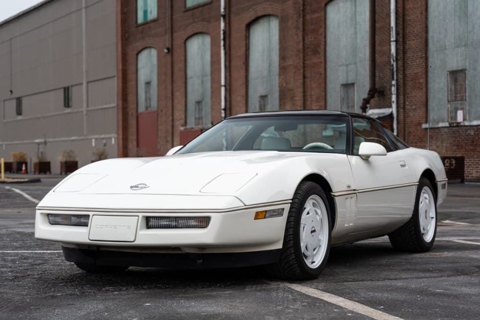 1988 Chevrolet Corvette C4 Coupe (1984-1991) sold for $10,250