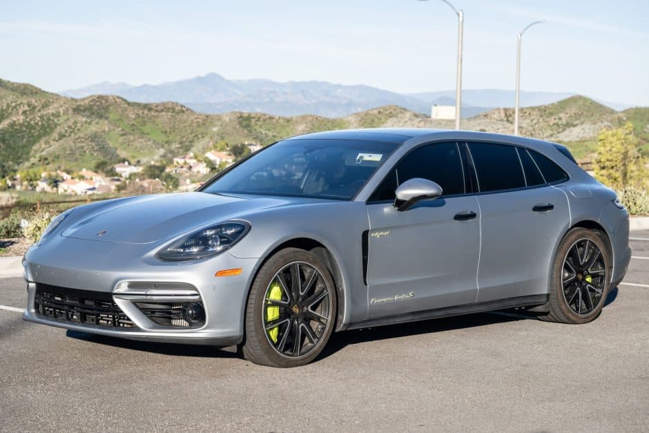 2018 Porsche Panamera sold for $72,345