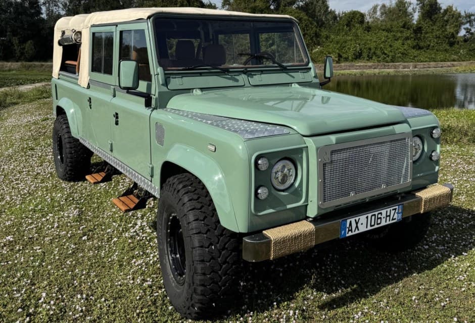 1997 Land Rover 127 / Defender 130 sold for $66,500