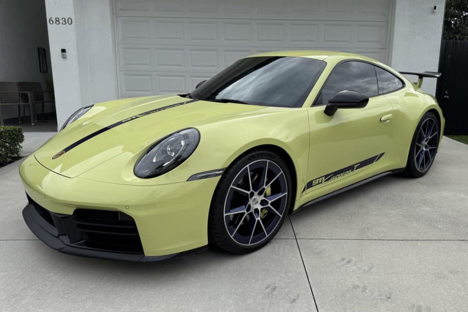 2025 Porsche 992 911 Carrera T sold for $143,500