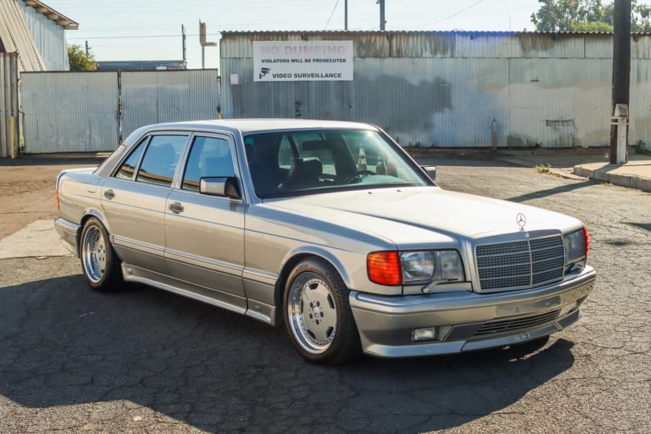 1991 Mercedes-Benz W126 S-Class sold for $104,008