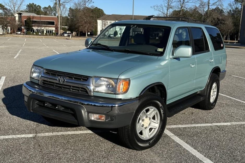 2001 Toyota 4Runner (N180) sold for $16,000