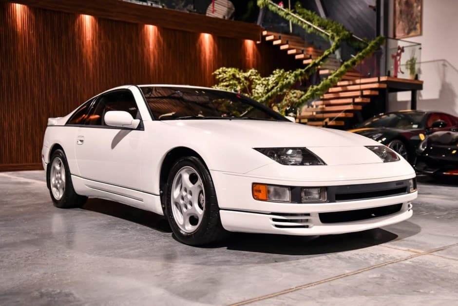1990 Nissan Z32 300ZX sold for $25,500