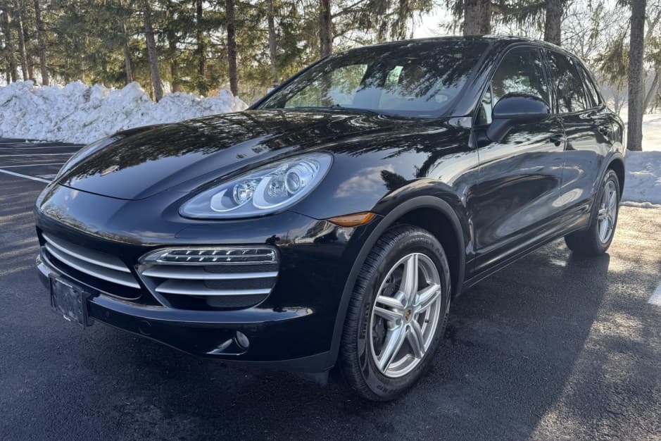 2014 Porsche 958 Cayenne (2011-2018) sold for $14,000