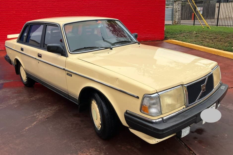 1987 Volvo 240 sold for $8,200