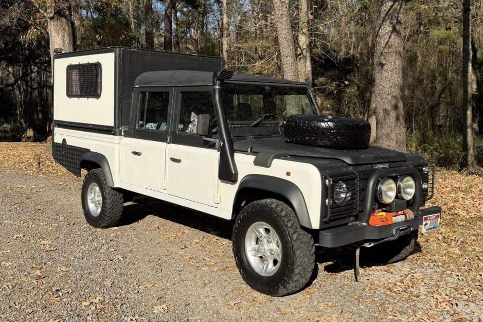 1996 Land Rover 127 / Defender 130 sold for $13,757