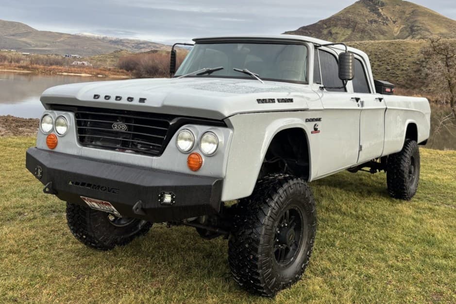 1998 Dodge Power Wagon sold for $35,500