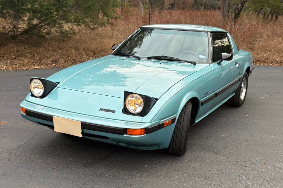 1985 Mazda RX-7 FB sold for $11,250