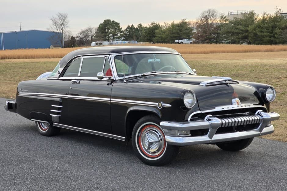 1954 Mercury Monterey sold for $15,250