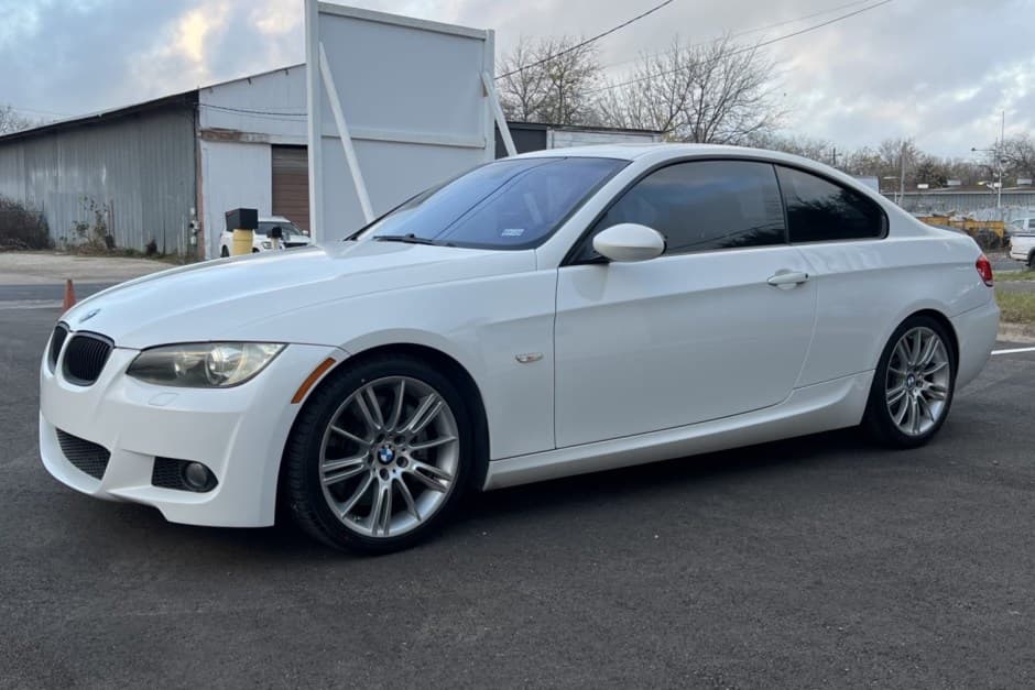 2009 BMW E92/E93 3-Series Coupe & Convertible sold for $15,500