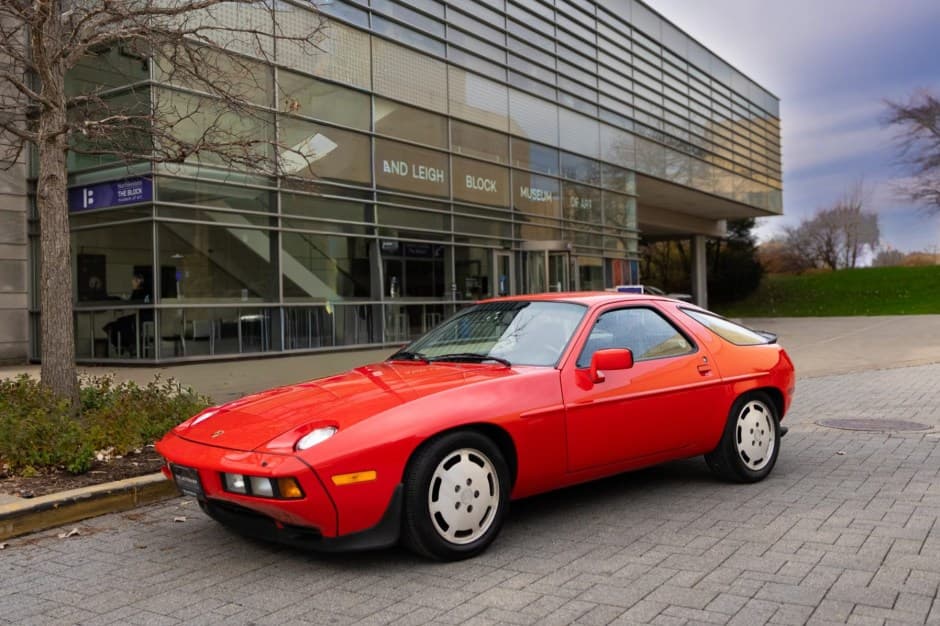 1985 Porsche 928 sold for $19,928