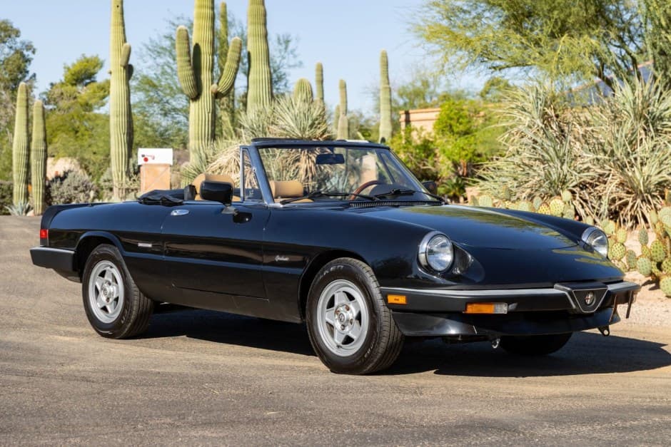 1989 Alfa Romeo 105/115 Spider Series 3 sold for $5,000