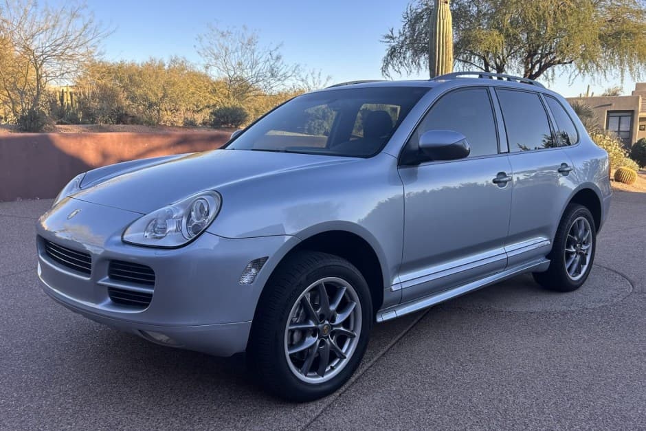 2006 Porsche 955/957 Cayenne (2003-2010) sold for $15,250