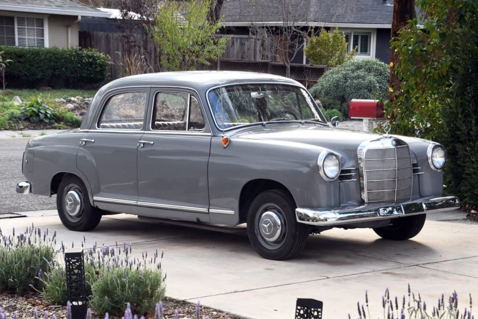 1960 Mercedes-Benz Ponton sold for $26,500