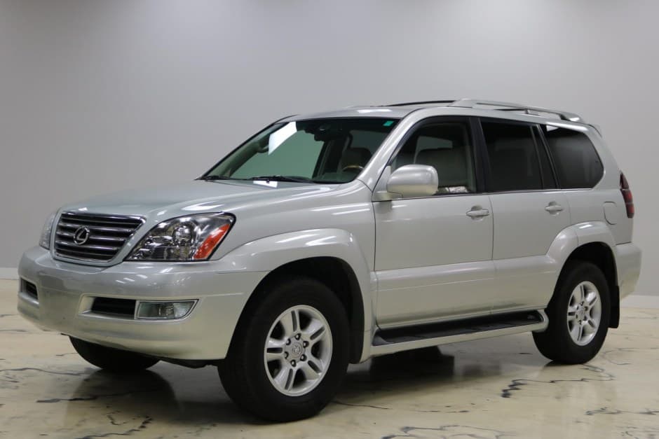 2004 Lexus GX sold for $11,100