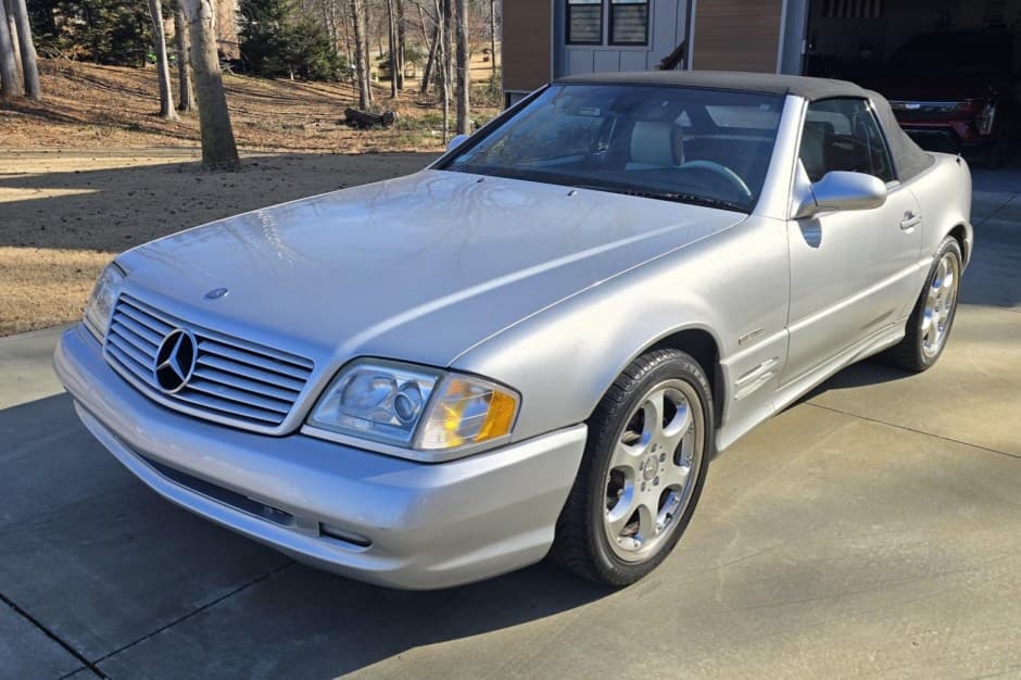 2002 Mercedes-Benz R129 SL sold for $17,500