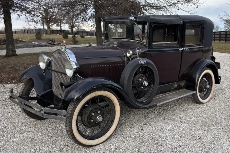 1928 Ford  sold for $20,507