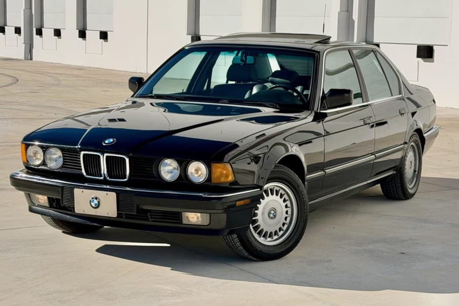 1988 BMW E32 7-Series sold for $12,000