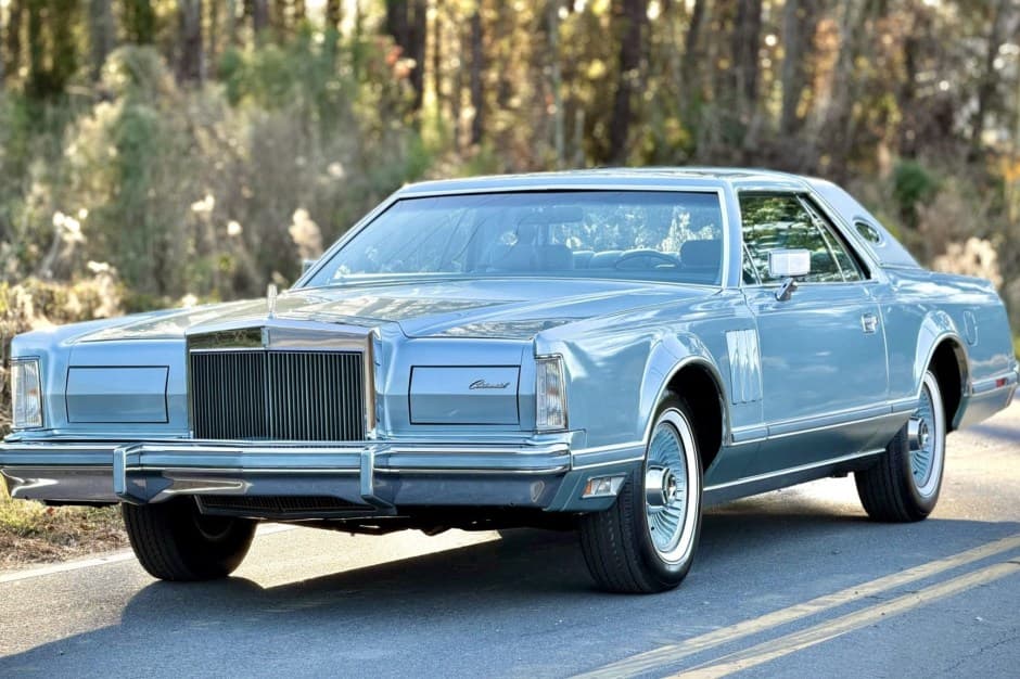 1978 Lincoln Continental Mark V (1977-1979) sold for $49,078