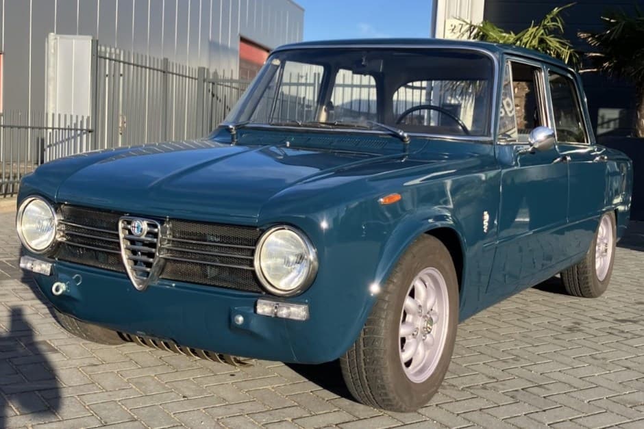 1971 Alfa Romeo 105 Series Sedan sold for $0