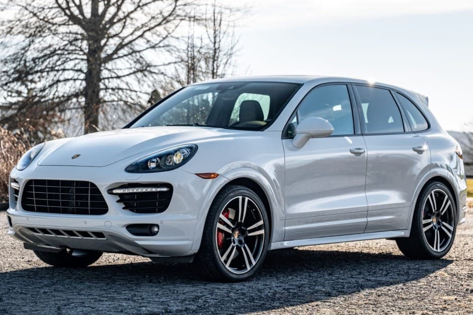 2014 Porsche 958 Cayenne (2011-2018) sold for $63,850