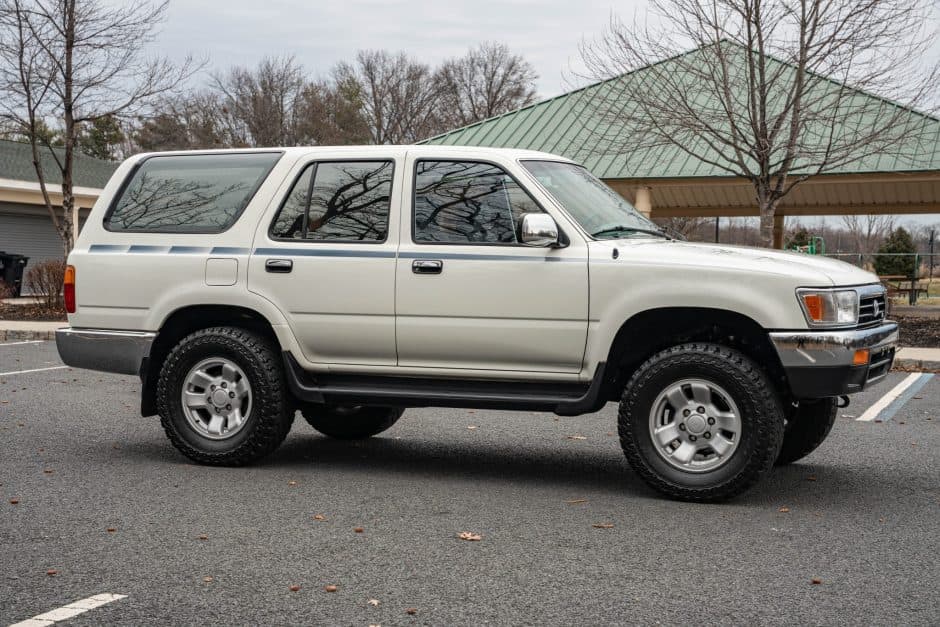 1992 Toyota 4Runner (N120) sold for $19,001