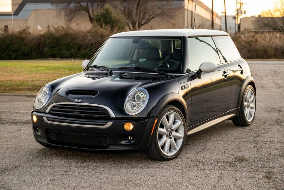 2006 Mini R53 Cooper S sold for $7,550