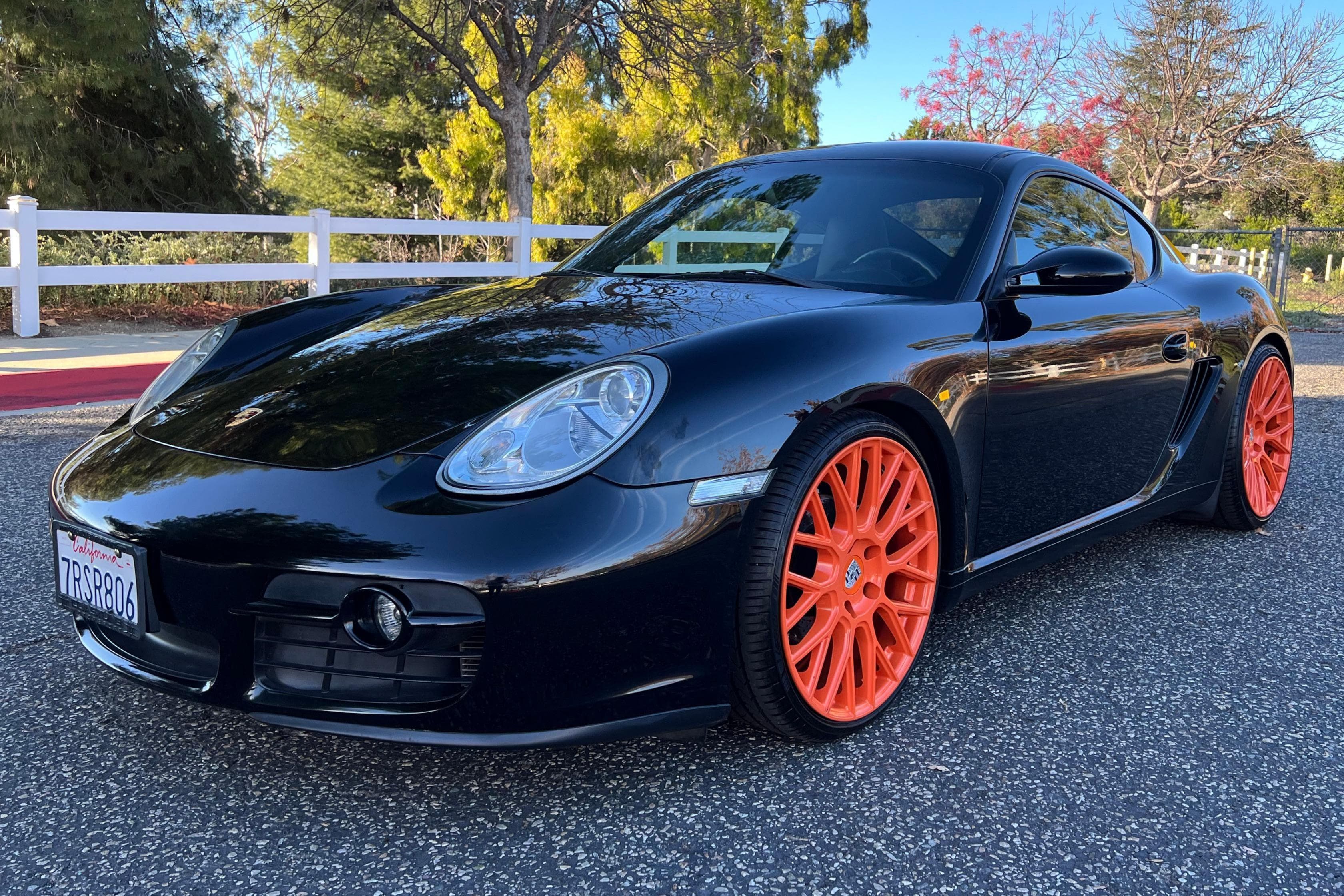 2007 Porsche 987 Cayman sold for $20,001
