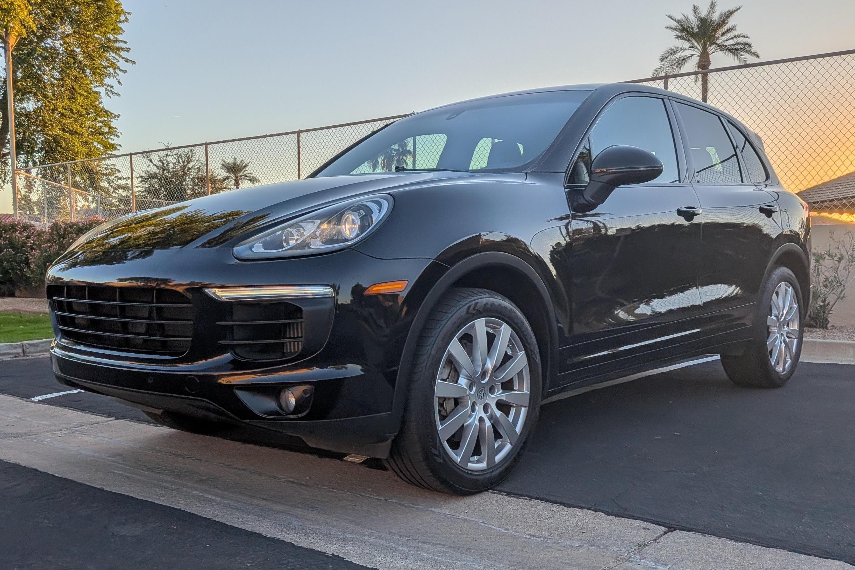 2015 Porsche Cayenne sold for $16,100
