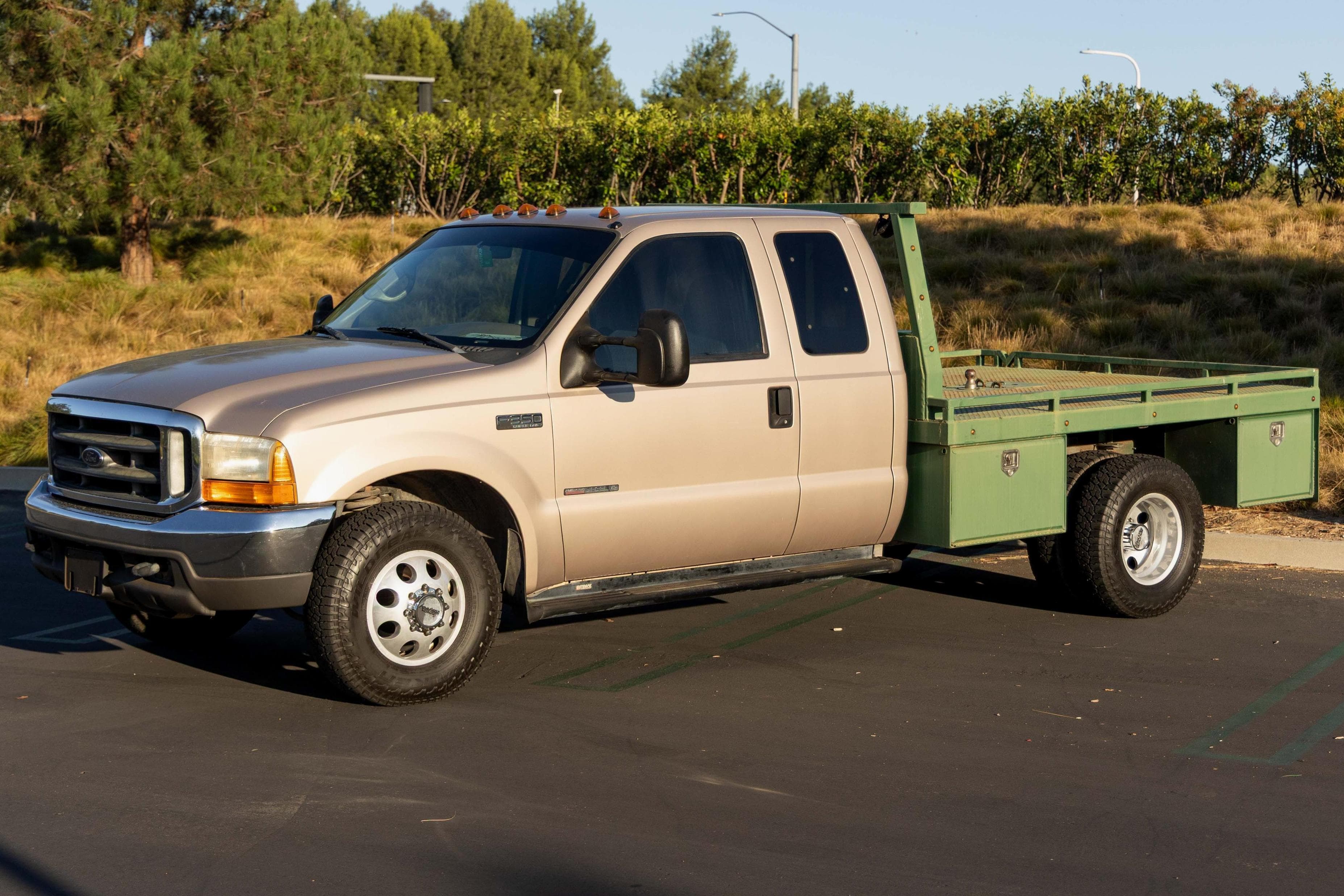1999 Ford Super Duty sold for $9,600