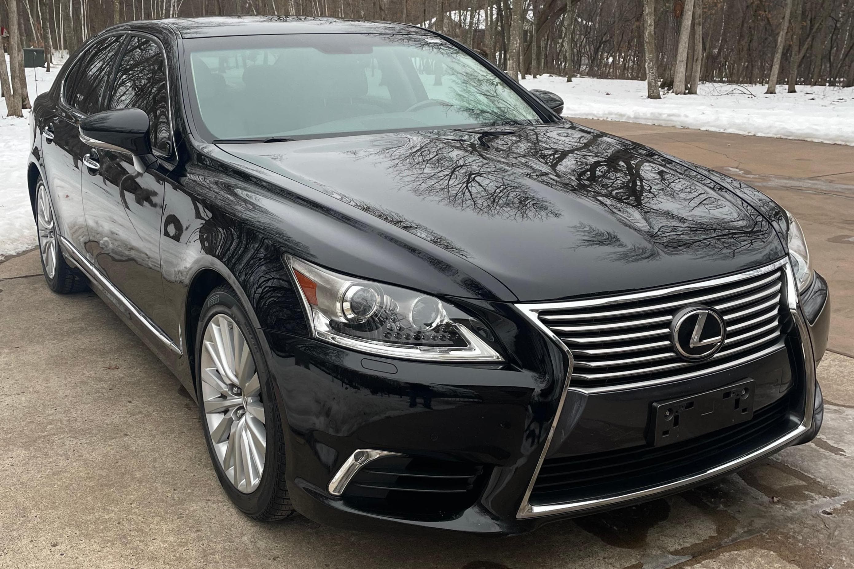 2015 Lexus LS sold for $15,000
