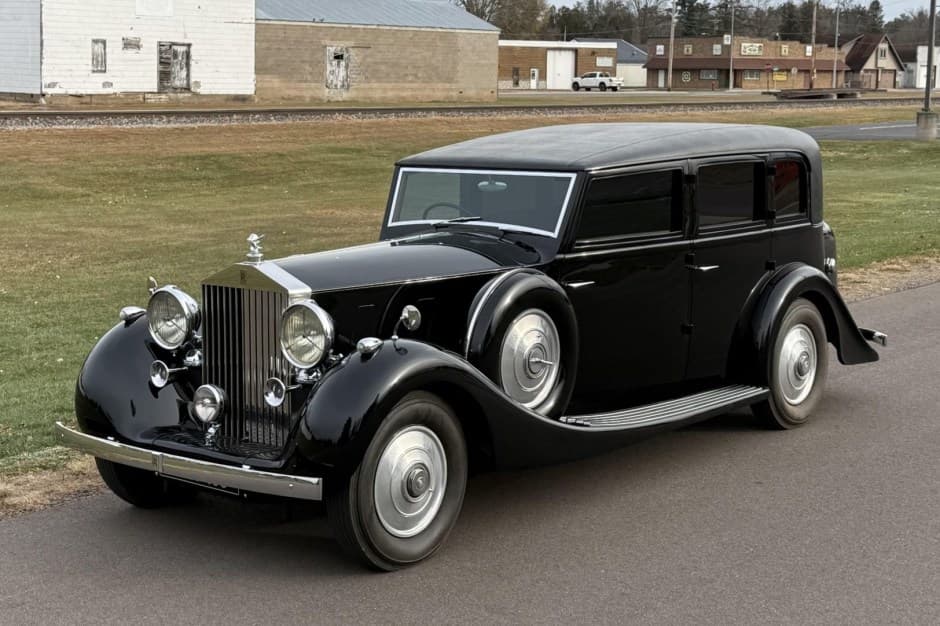 1936 Rolls-Royce Phantom I, II, & III sold for $46,000