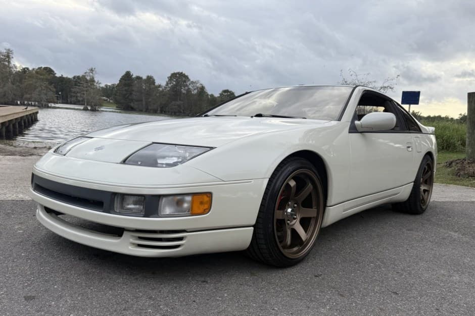 1992 Nissan Z32 300ZX sold for $20,750