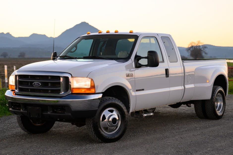2000 Ford Super Duty 1999-2007 sold for $37,750
