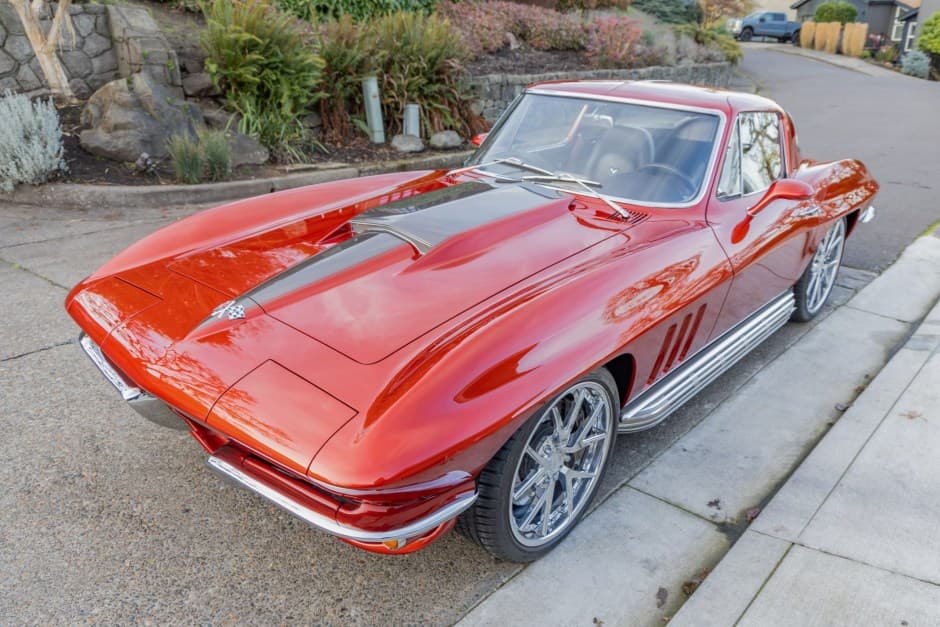 1966 Chevrolet Corvette C2 sold for $170,000