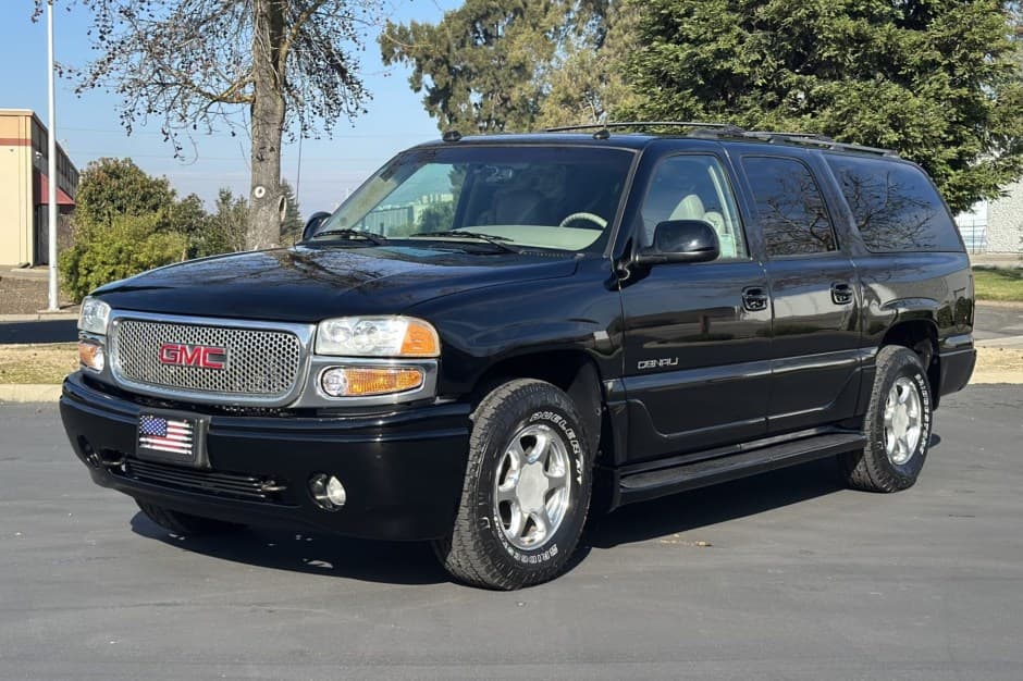 2004 GMC Yukon GMT800 sold for $16,750