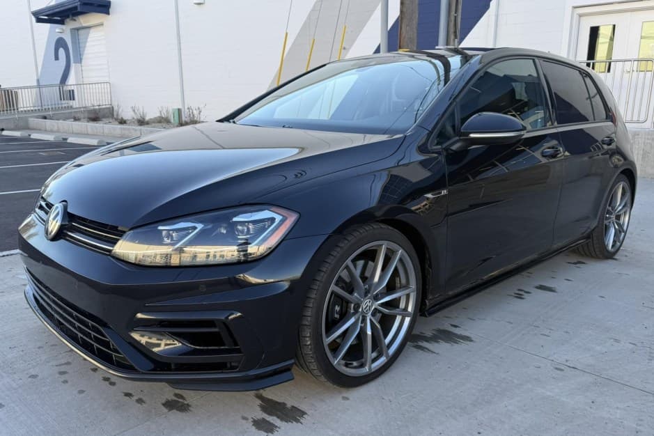 2018 Volkswagen Golf R sold for $19,000