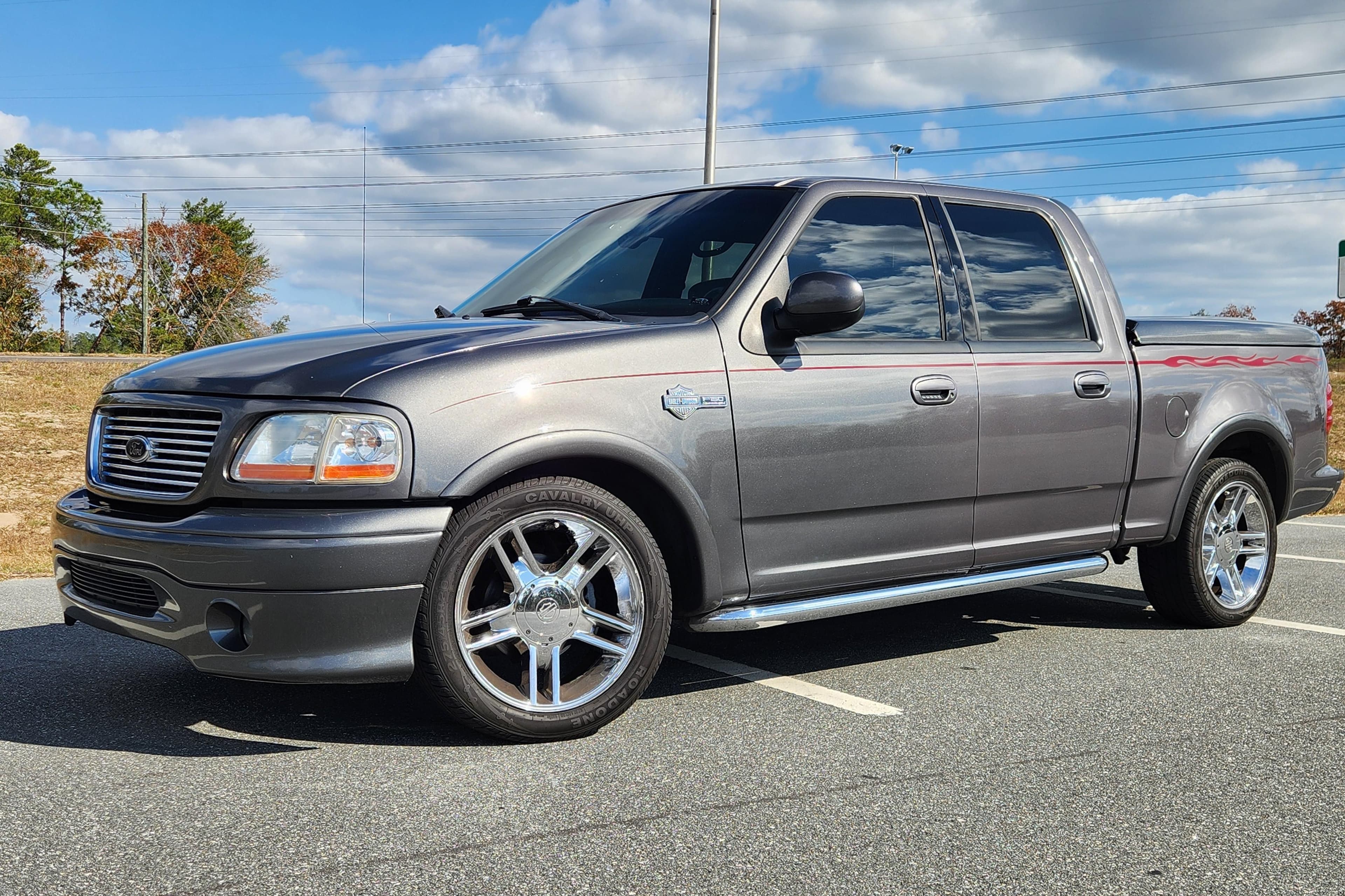 2002 Ford F-150 sold for $12,500