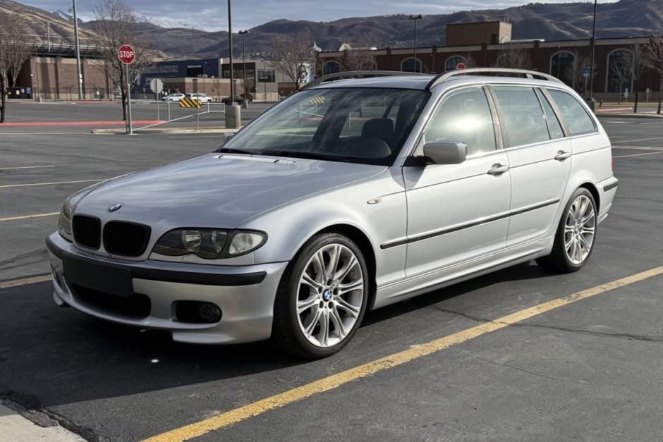 2003 BMW E46 3-Series Touring sold for $13,300