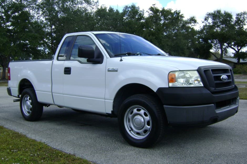 2005 Ford F-150 (2004-2008) sold for $15,500
