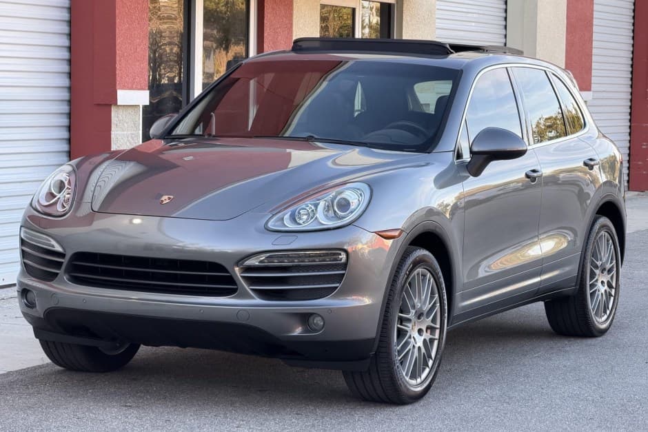 2014 Porsche 958 Cayenne (2011-2018) sold for $19,950